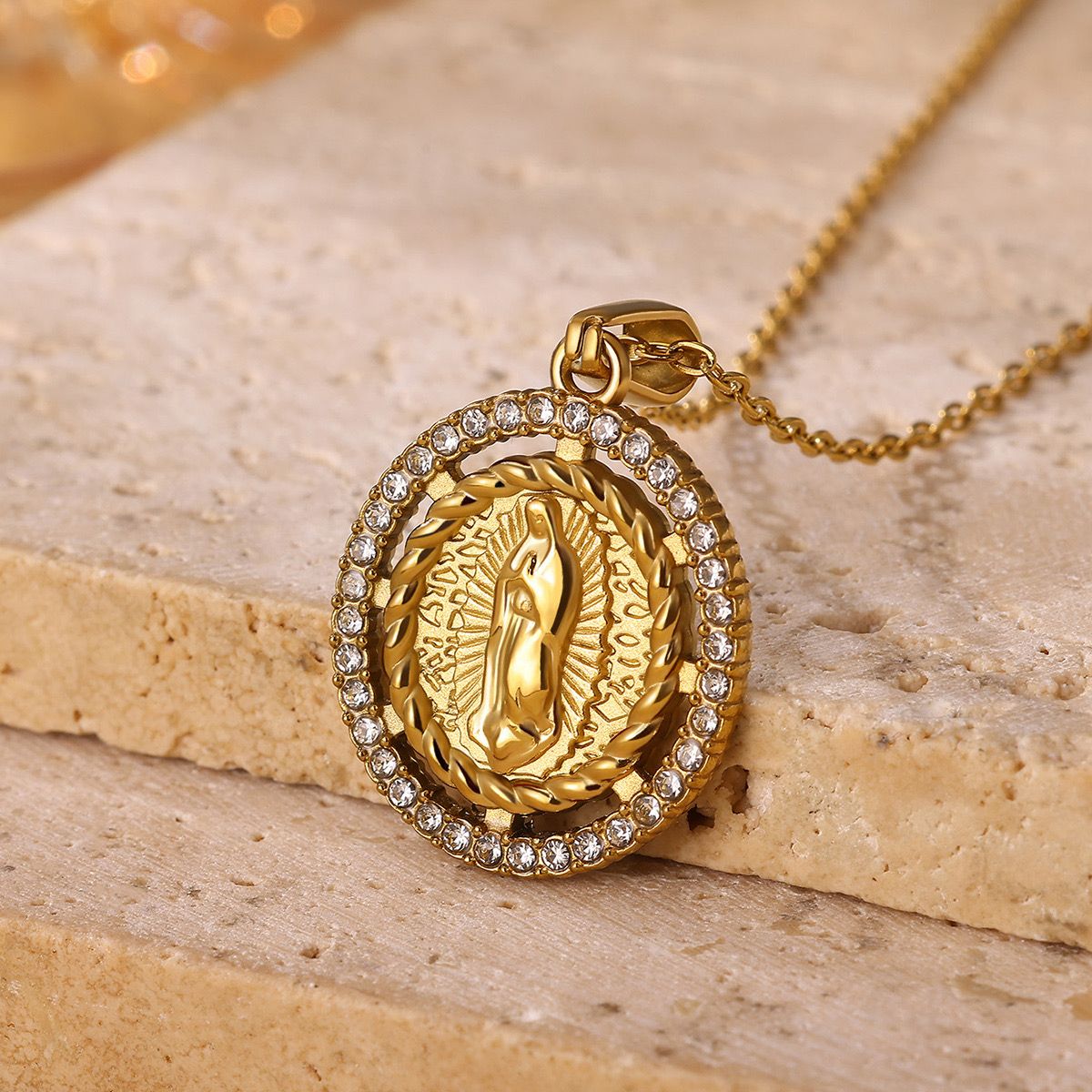 Medalla virgen María