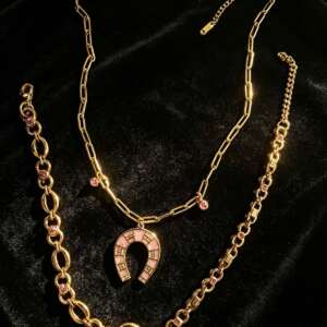 Collar amuleto "Herradura"
