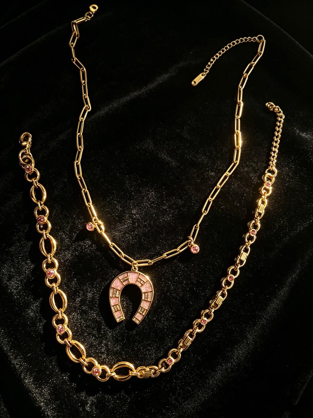 Collar amuleto "Herradura"